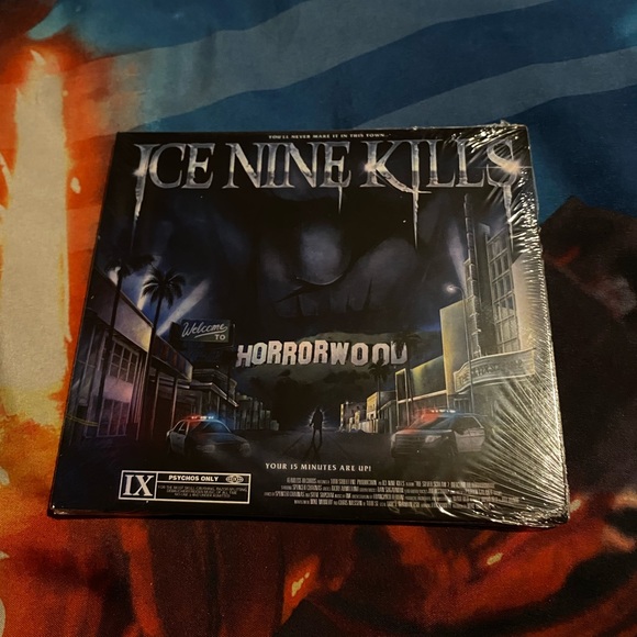 Ice Nine Kills :: The Silver Scream 2 *Hand-Signed* CD - Picture 2 of 3